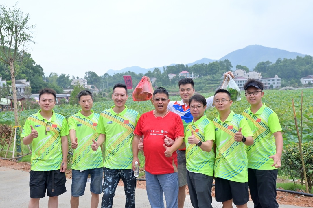 双向奔赴“峰”掣千里——2024中国新能源汽车拉力锦标赛·湖南站在双峰完赛(图3)