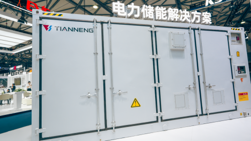 天能亮相SNECES+2024安全储能赋能绿色生活构建低碳生态(图3)