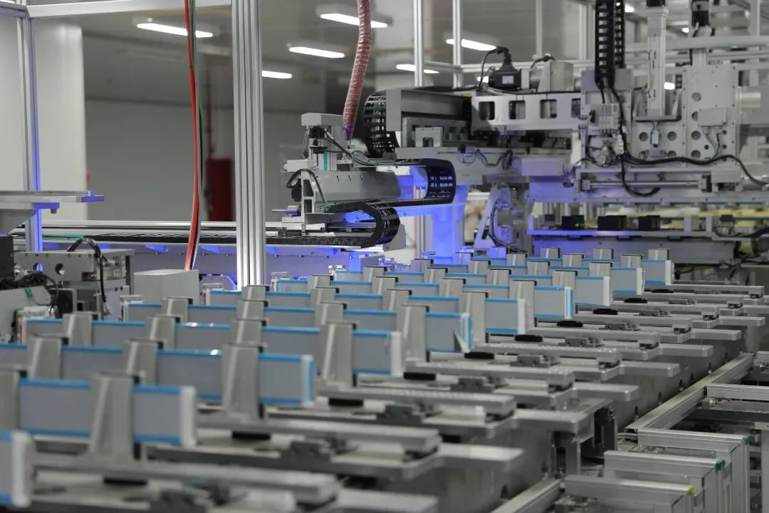 动力电池再创新低电动车到底还有多大降价空间？