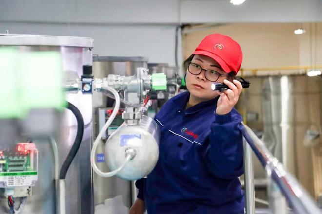 柯探园动力｜这家“零碳工厂”藏着“成都造”锂电正极材料的科技密码(图2)