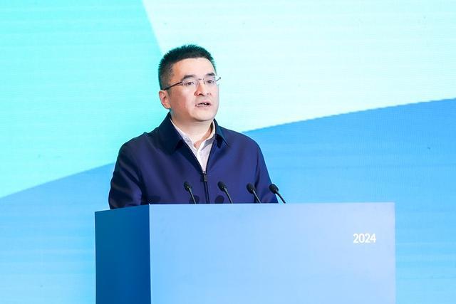 2024首届城市新能源高峰论坛在京召开(图2)