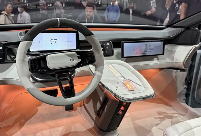 终于开窍了！多款日系新能源车首发：设计、科技都(图7)