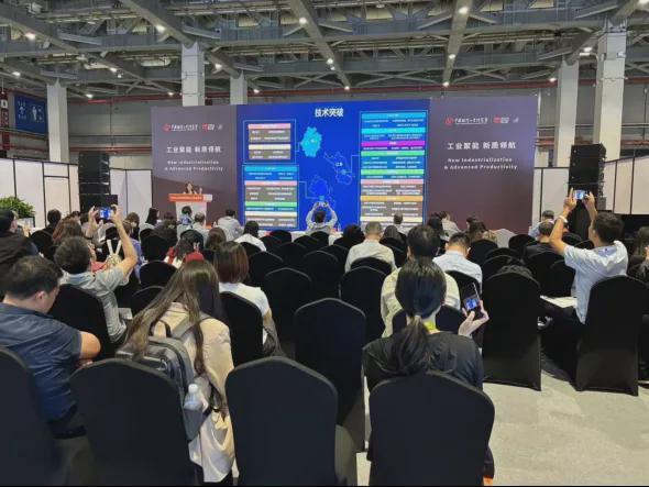 2024长三角新型储能论坛圆满举行苏储协共商行业高质量发展大计(图5)