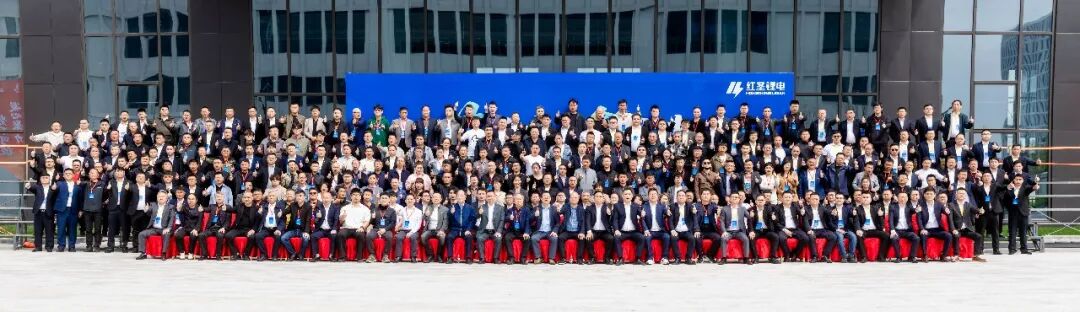 “芯生态·鑫未来”2026轻型动力锂电池产业生态发展高峰论坛暨红圣锂电核心共赢商财富峰会隆重举行！(图17)