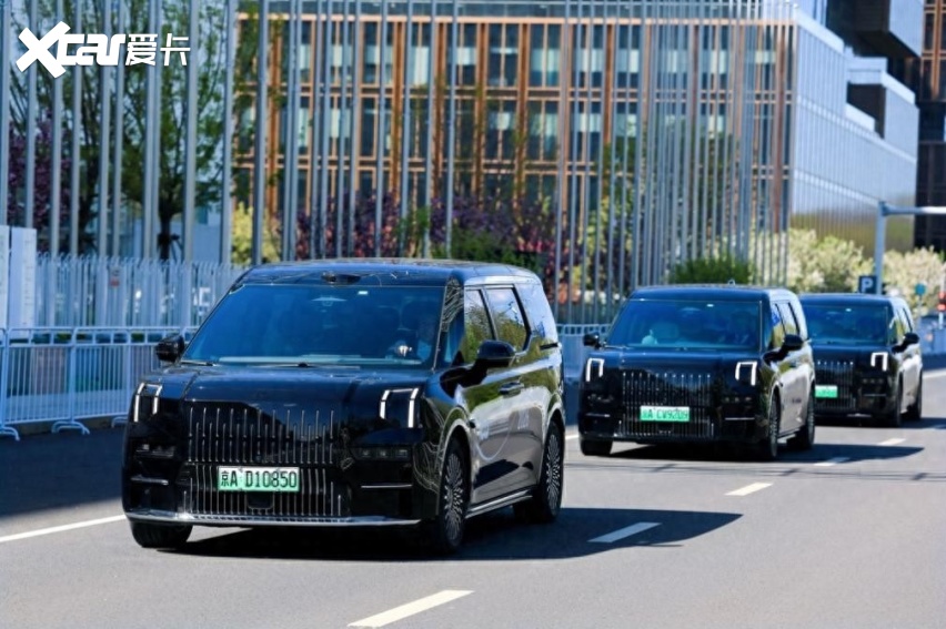 吉利亮相百人会论坛技术创新驱动高端电动化进阶(图1)