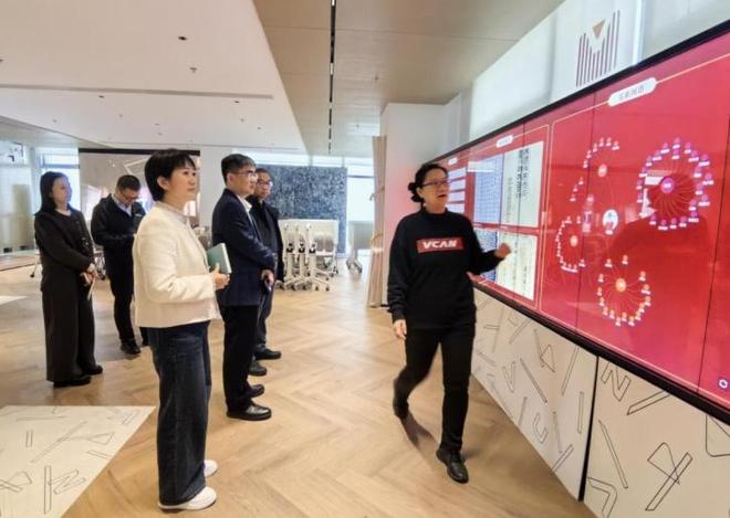 肥西招商推介亮相上海第七届汽车智能玻璃系统创新技术论坛(图1)