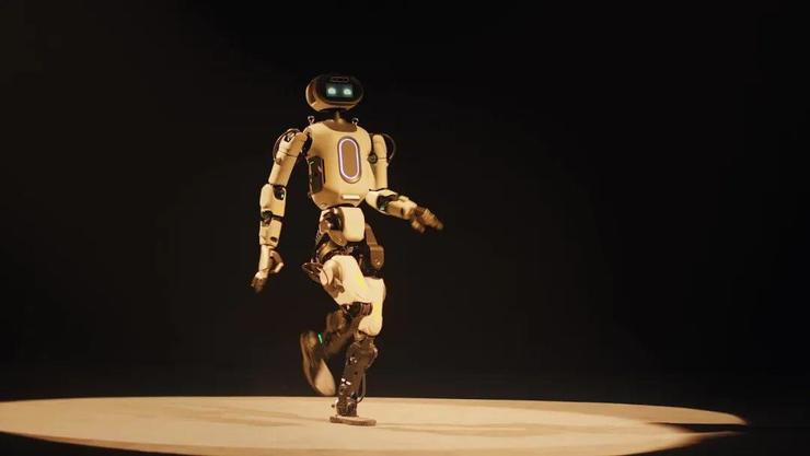 余承东：华为手机终于实现了全面回归！网友：至此全是麒麟；疑员工内涵小鹏智驾靠吹和后期？地平线余凯回应；小米老是赶潮流？雷军回应(图6)